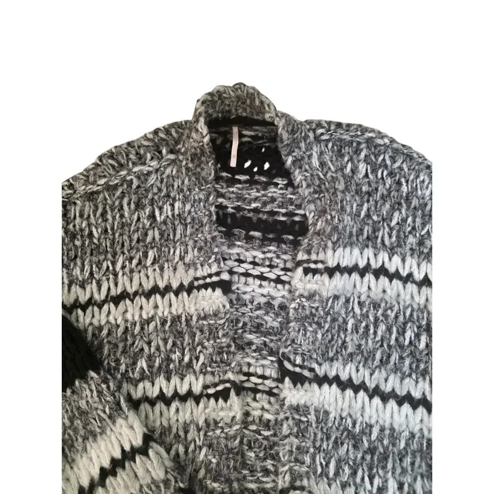 Free People Wanderer Cardigan XS Black White Chunky Knit Wool Sweater Oversized - Picture 6 of 10